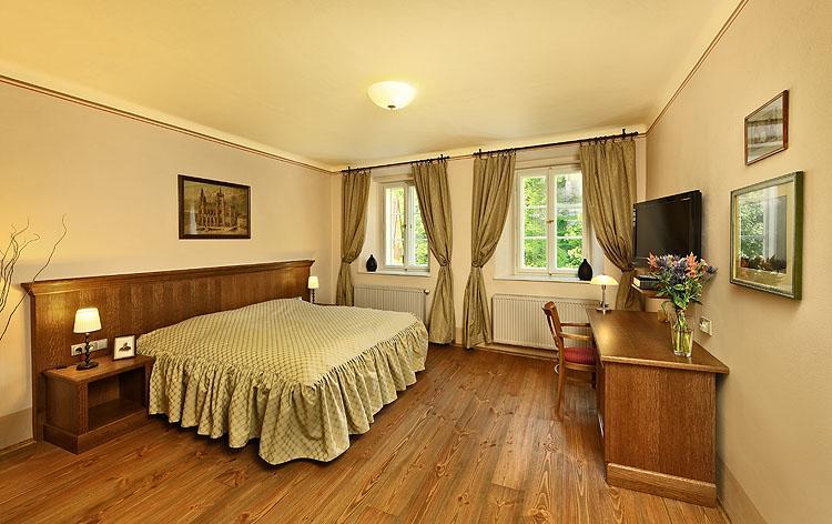 Hotel Edward Kelly Cesky Krumlov Exterior photo