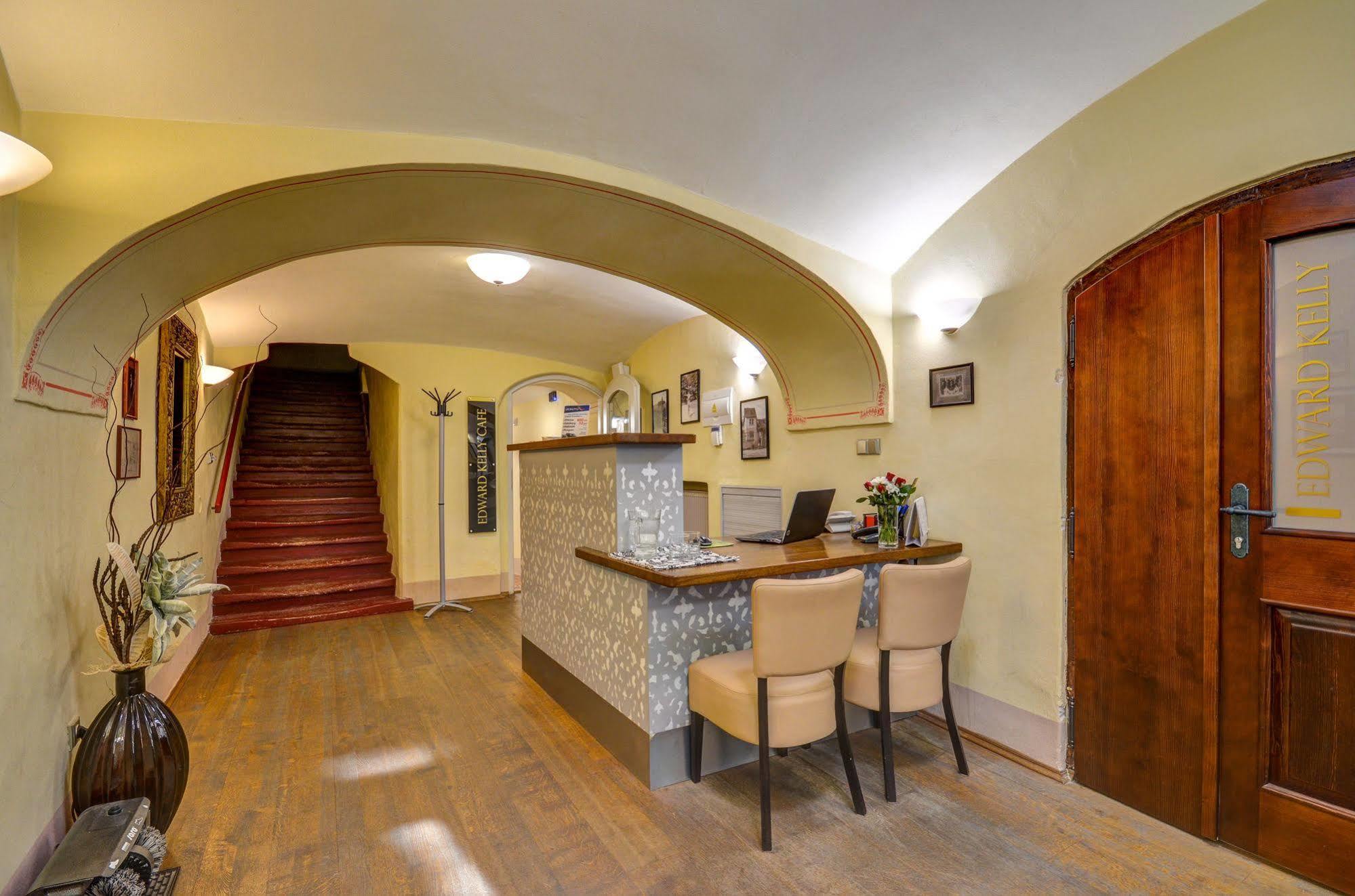 Hotel Edward Kelly Cesky Krumlov Exterior photo