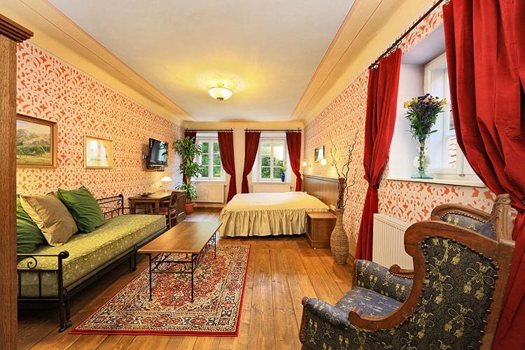 Hotel Edward Kelly Cesky Krumlov Exterior photo